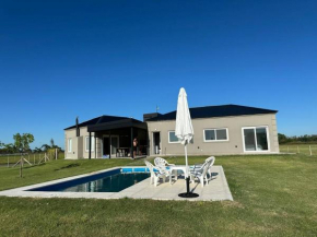 Casa Quinta en Barrio Cerr - 6 huesp - ropa blanca!